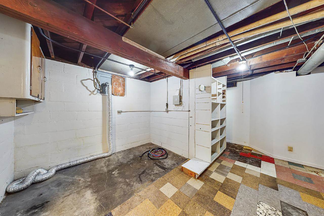 4334 South 12 Street, Omaha, NE 68107