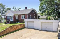 4334 South 12 Street, Omaha, NE 68107