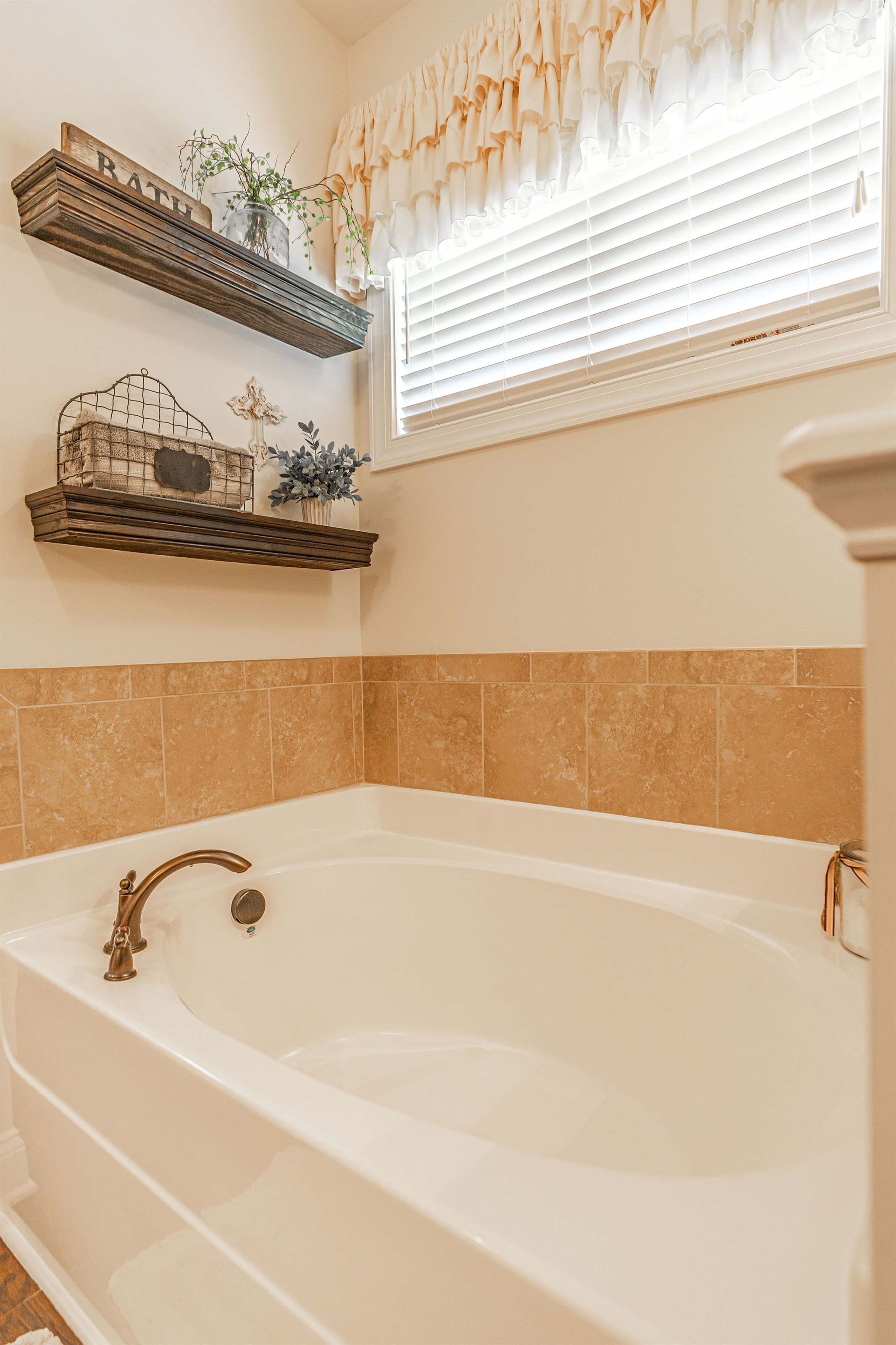 199 Farmhouse Lane, Carthage, NC 28327