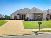 330 Emerald Way, Brandon, MS 39047