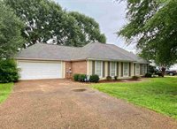 431 Olympic Dr, Flowood, MS 39232