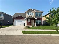 1319 22nd St East, Williston, ND 58801