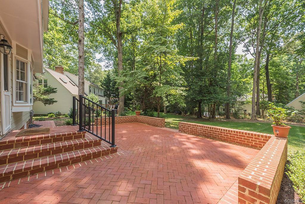 5802 Oak Knoll Road, Midlothian, VA 23112