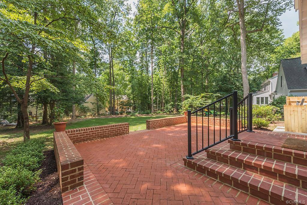 5802 Oak Knoll Road, Midlothian, VA 23112