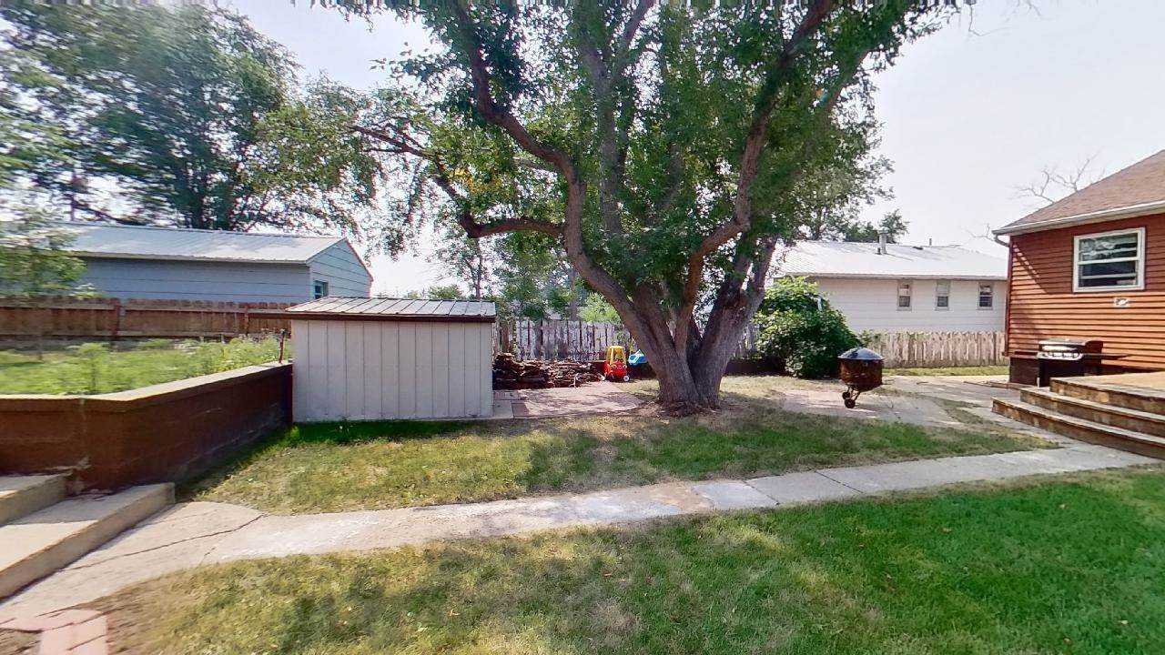 706 3rd Avenue NW, Mandan, ND 58554