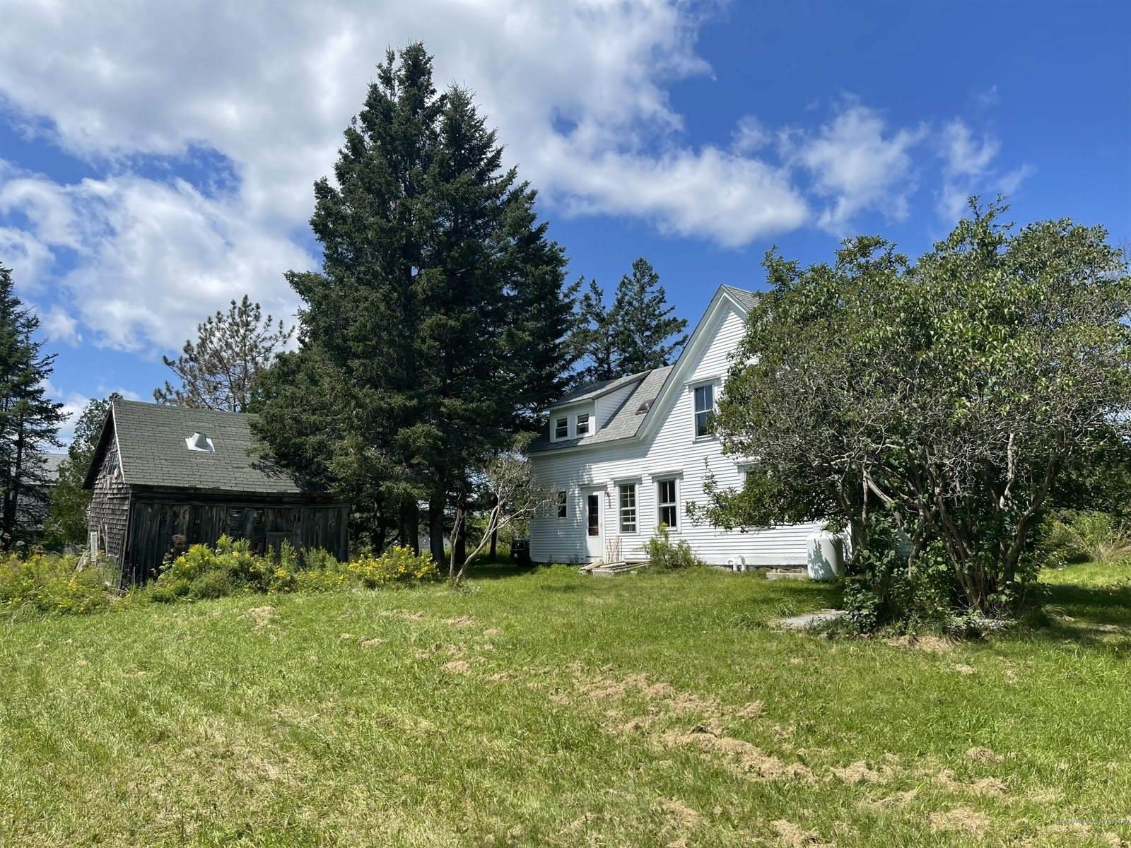 230 Oak Point Road, Trenton, ME 04605