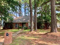 9 Lauren Ln., Texarkana, TX 75501