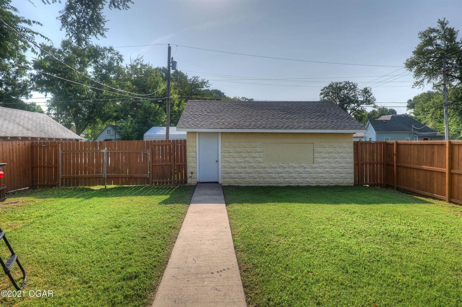 1429 South Jackson Avenue, Joplin, MO 64804