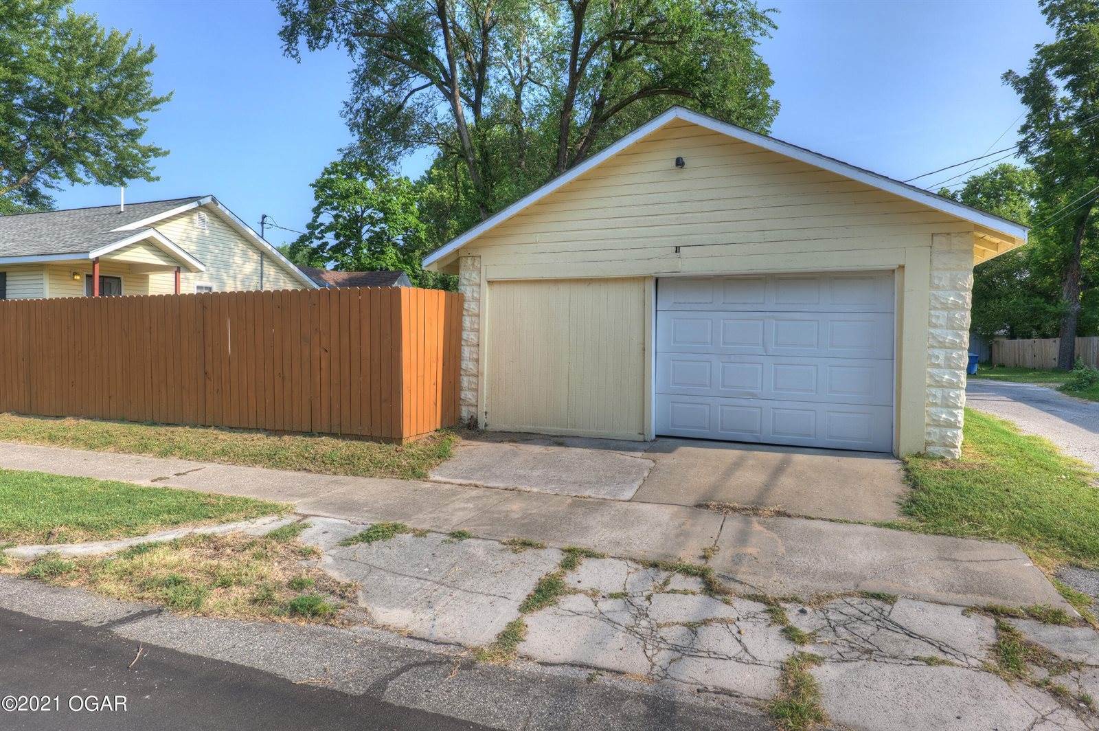 1429 South Jackson Avenue, Joplin, MO 64804