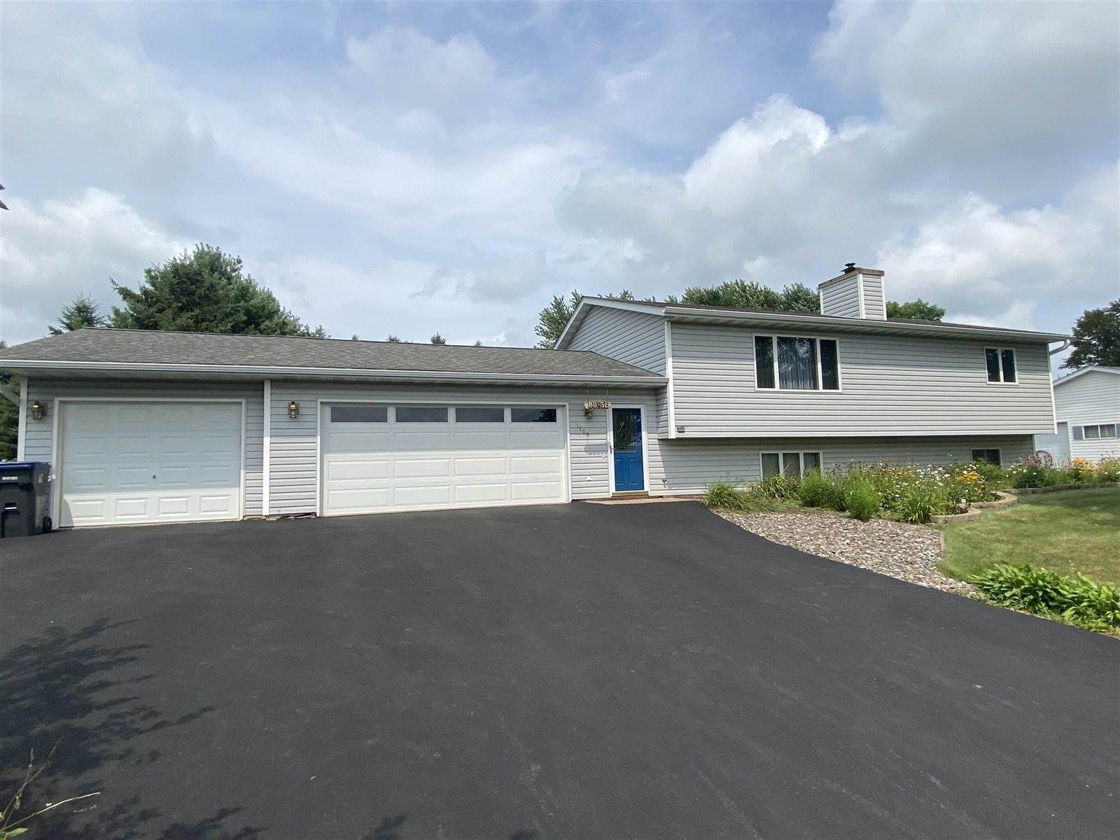 1106 E Apple Street, Spencer, WI 54479