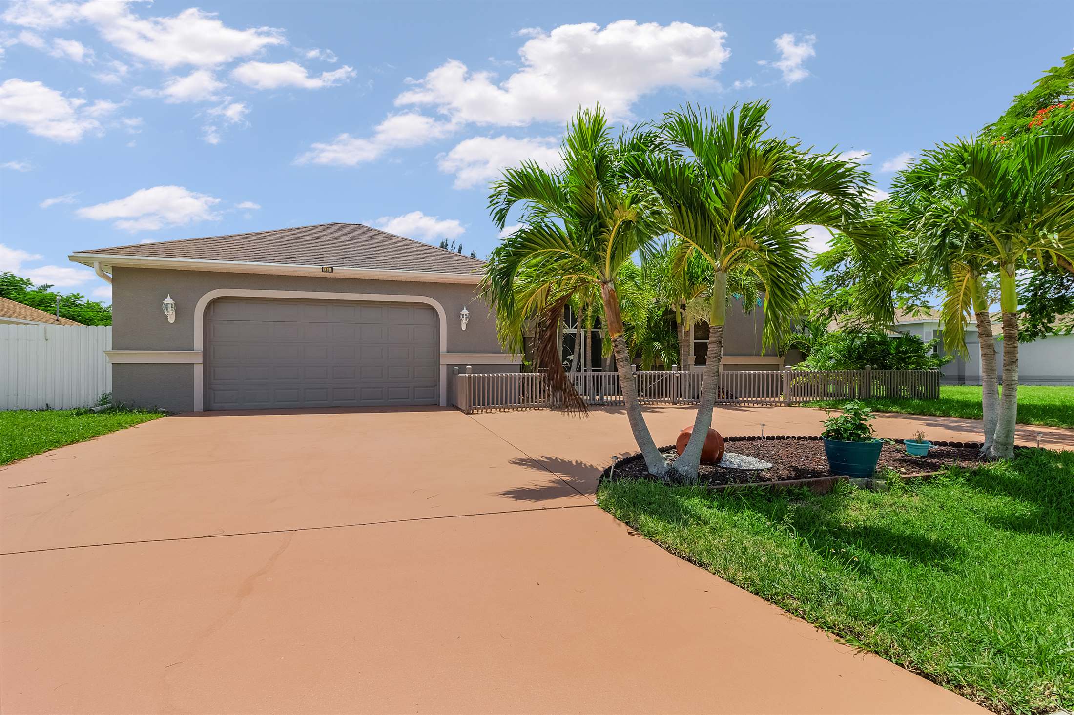 1304 Gleason Pkwy, Cape Coral, FL 33914