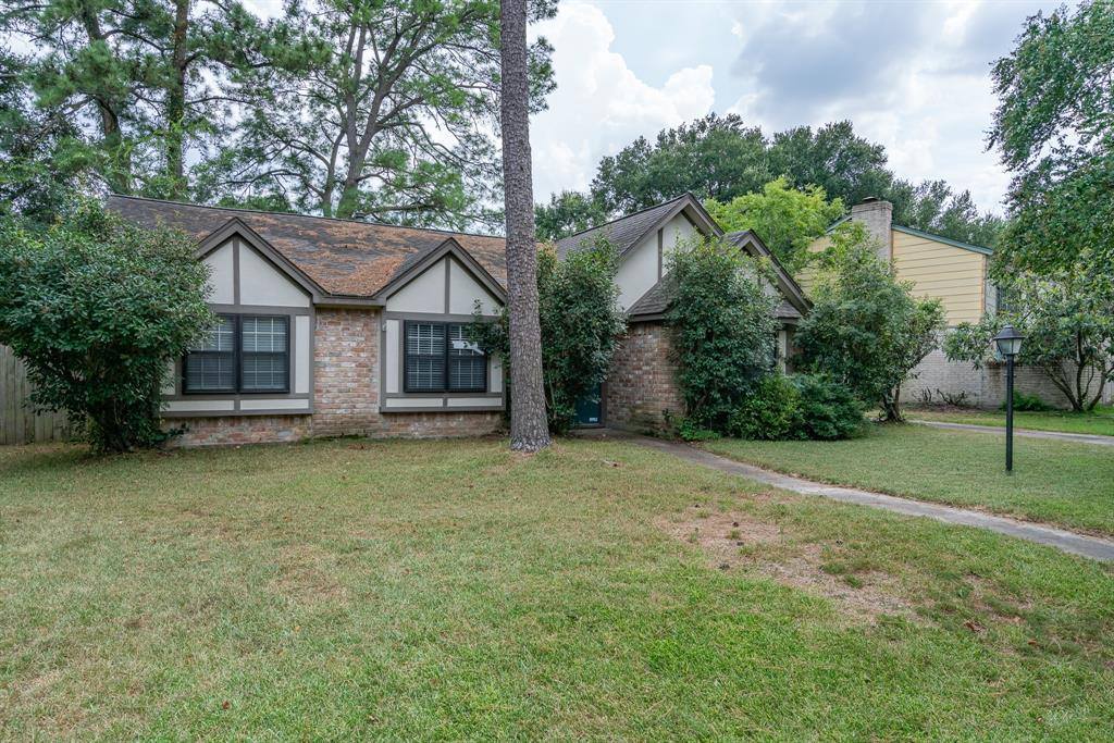 7631 Fernbrook Lane, Houston, TX 77070