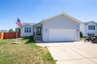 1021 25th Street SE, Mandan, ND 58554