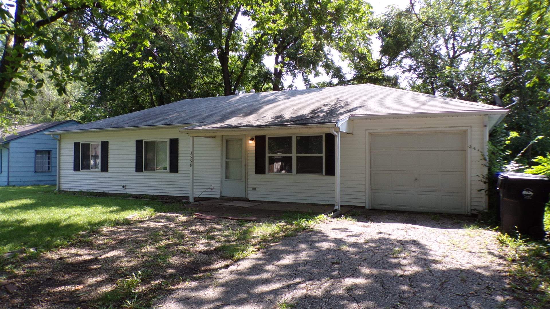 3558 SW Clare Ave, Topeka, KS 66611