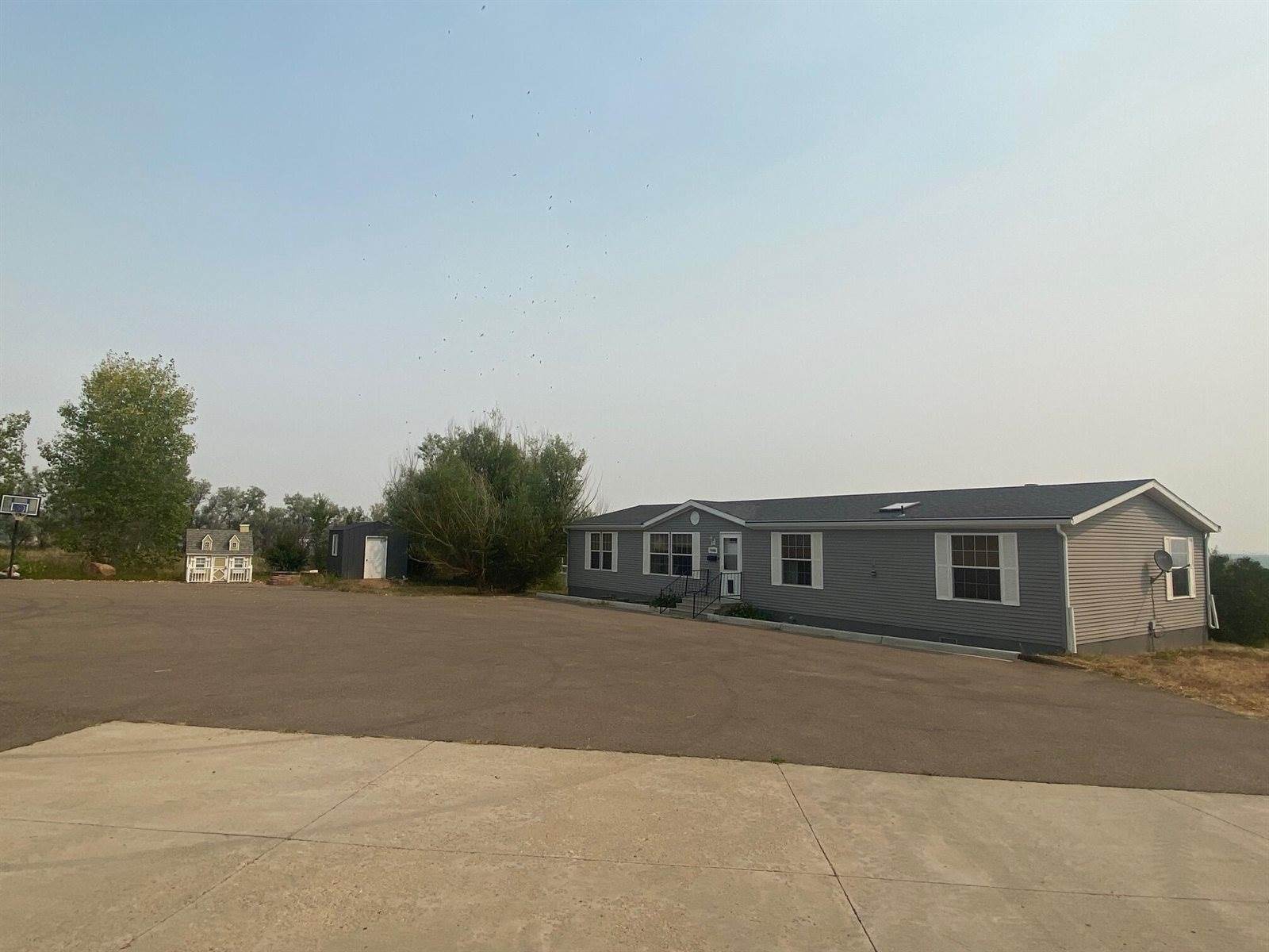 14086 47th Ln NW, Williston, ND 58801