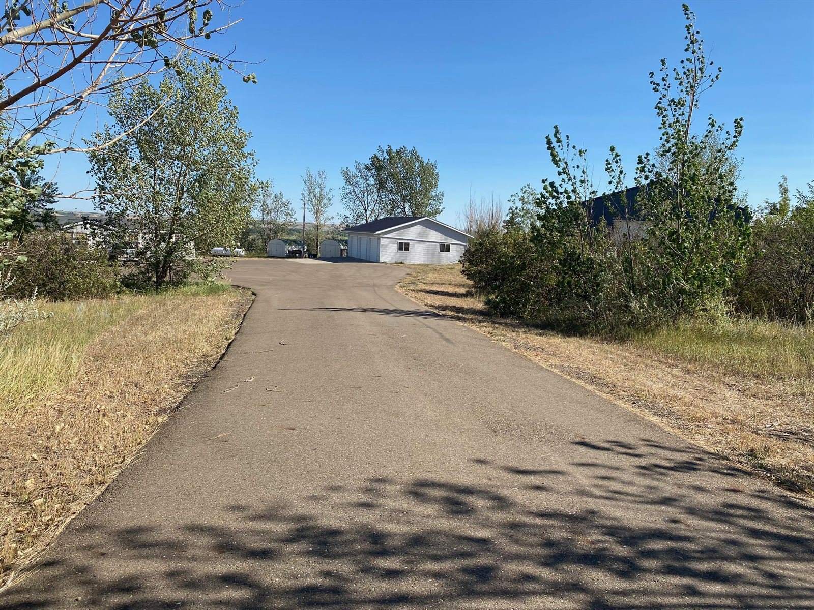 14086 47th Ln NW, Williston, ND 58801