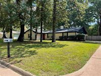 14 Clay Ave, Texarkana, TX 75503