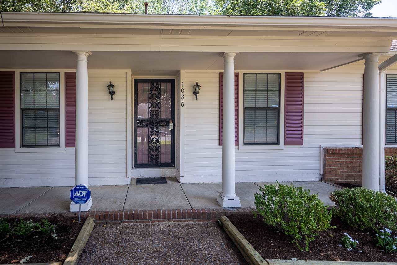 1086 Trappers Cv, Cordova, TN 38018