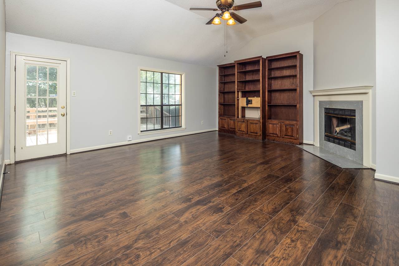 1086 Trappers Cv, Cordova, TN 38018