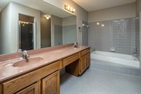 1086 Trappers Cv, Cordova, TN 38018