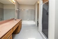 1086 Trappers Cv, Cordova, TN 38018