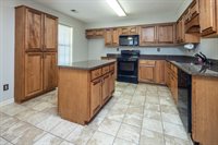 1086 Trappers Cv, Cordova, TN 38018