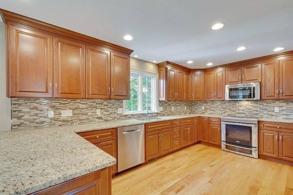 384 Central St, Milford, MA 01757