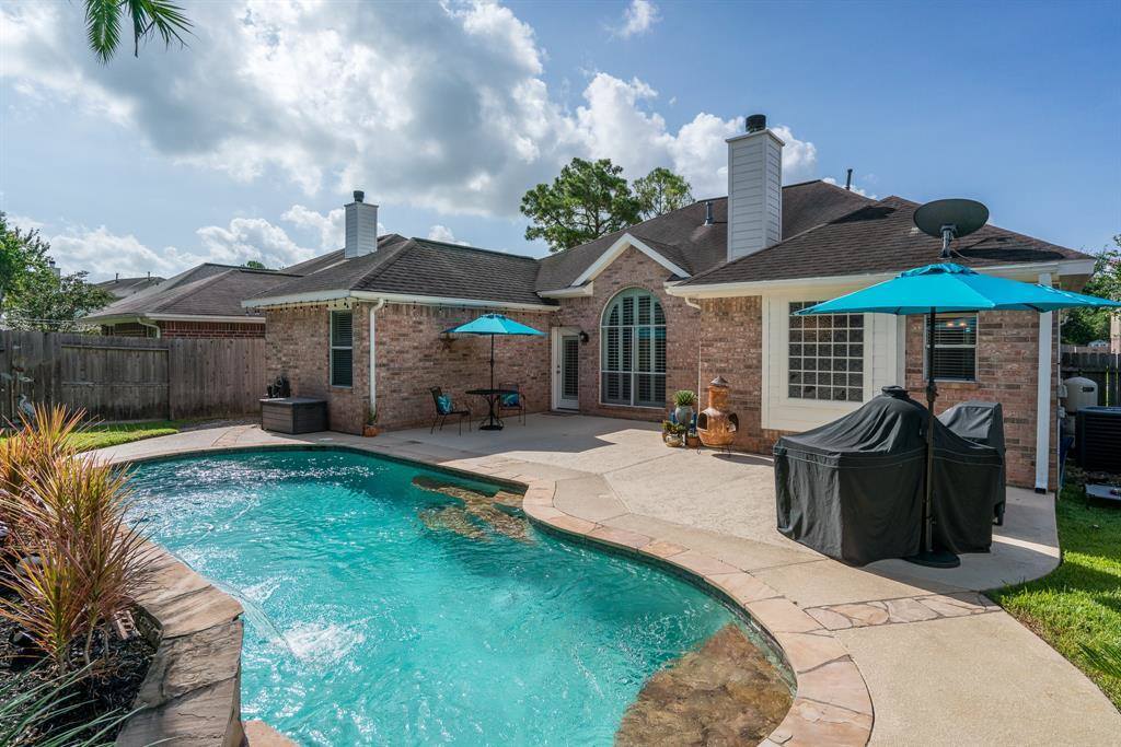 14522 Chestnut Falls Drive, Cypress, TX 77433