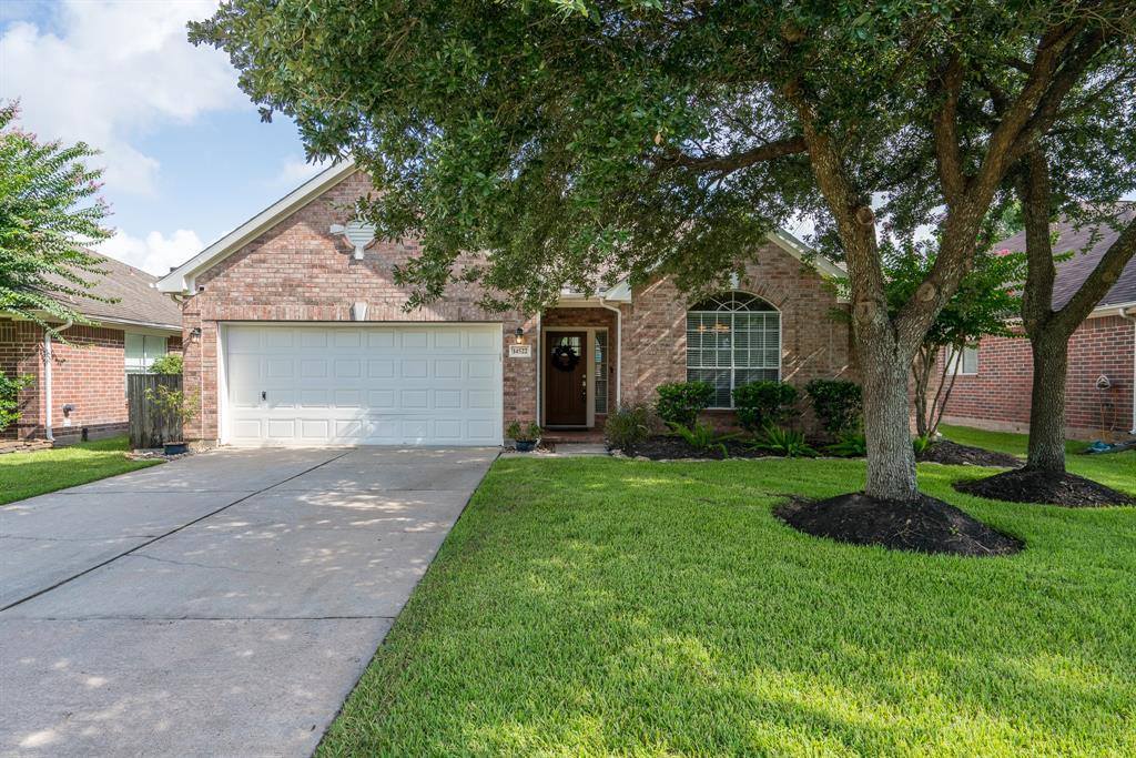 14522 Chestnut Falls Drive, Cypress, TX 77433