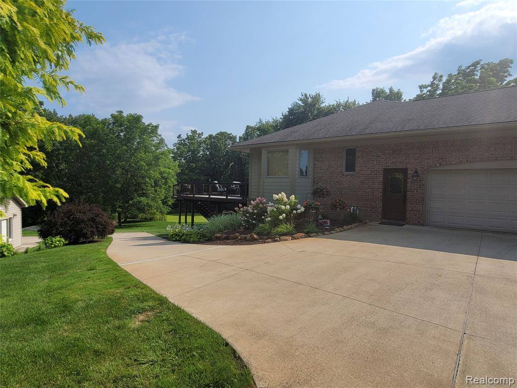 3838 Kipling Cir, Howell, MI 48843