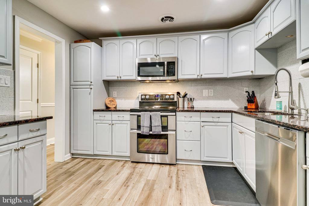 2505 Easie Street, Oakton, VA 22124