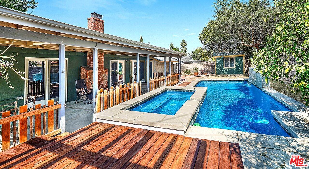 22858 Gault St, West Hills, CA 91307