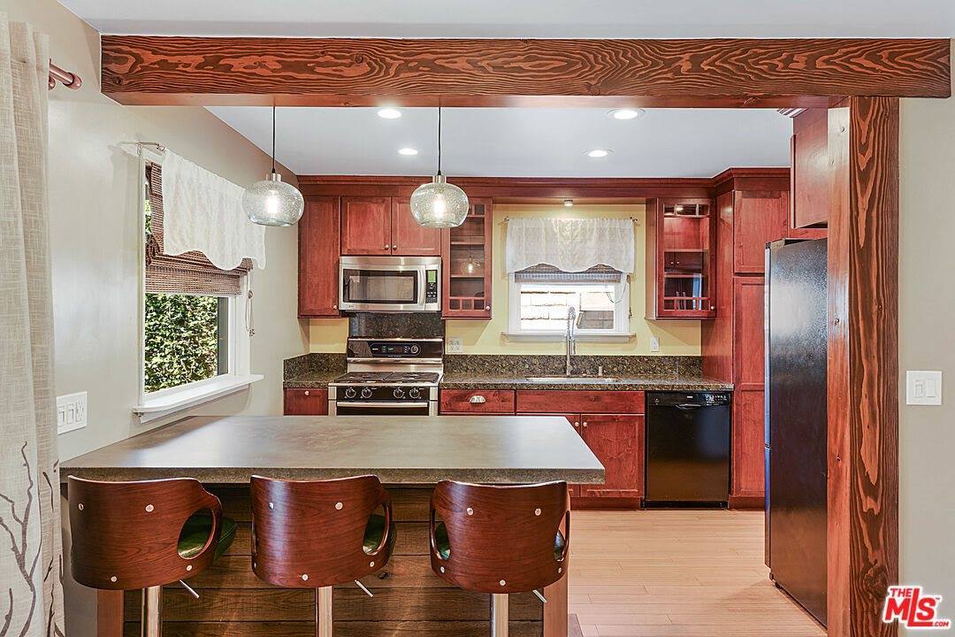 22858 Gault St, West Hills, CA 91307