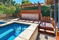 22858 Gault St, West Hills, CA 91307