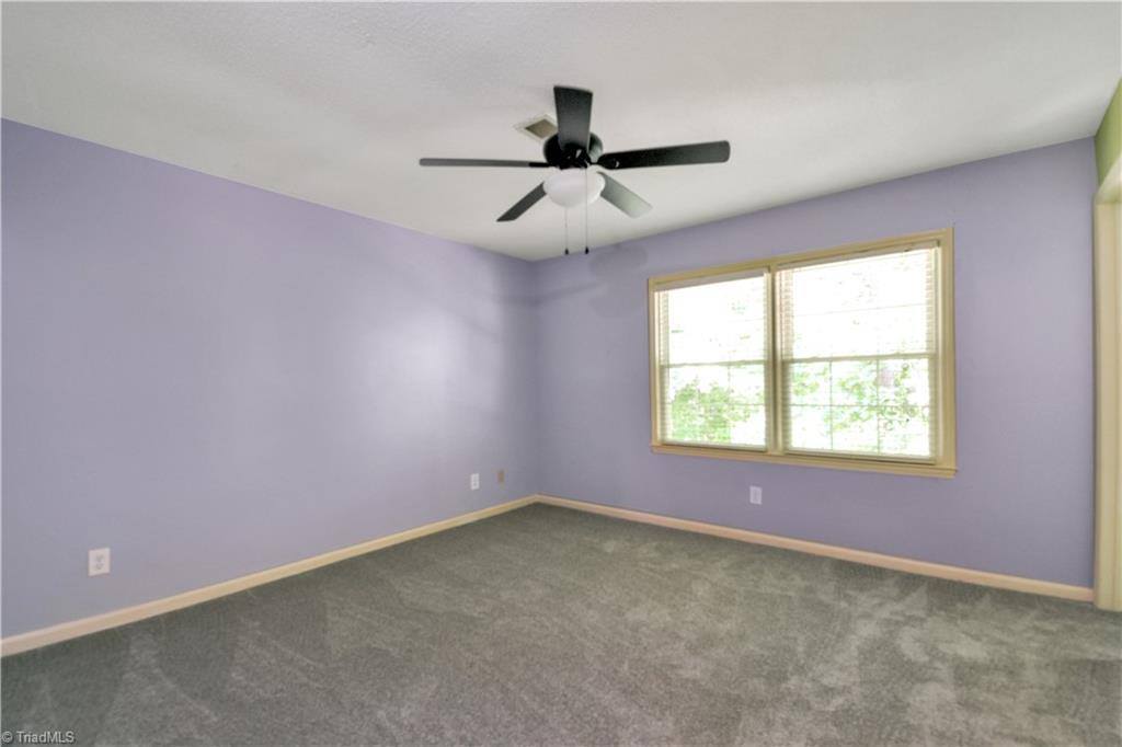 810 Carriage Crossing Lane, Greensboro, NC 27410