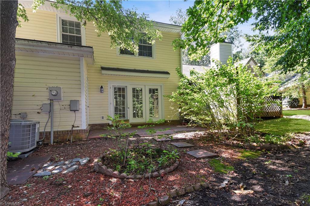 810 Carriage Crossing Lane, Greensboro, NC 27410