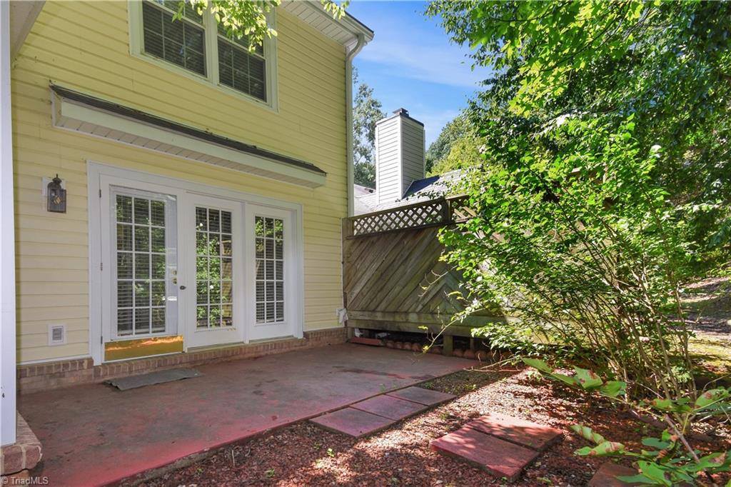 810 Carriage Crossing Lane, Greensboro, NC 27410