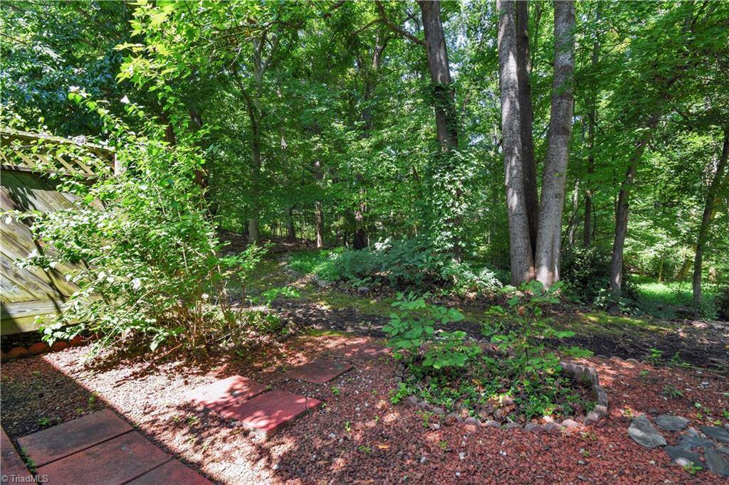 810 Carriage Crossing Lane, Greensboro, NC 27410