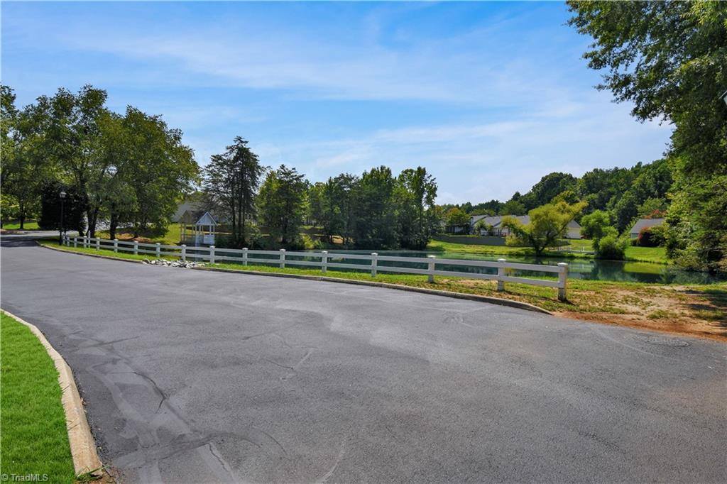 810 Carriage Crossing Lane, Greensboro, NC 27410