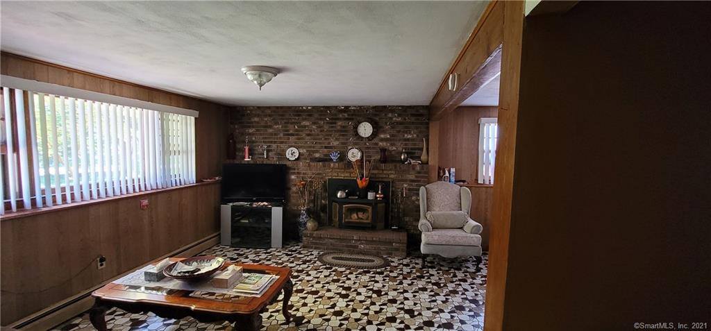 7 Dodge Drive, Shelton, CT 06484