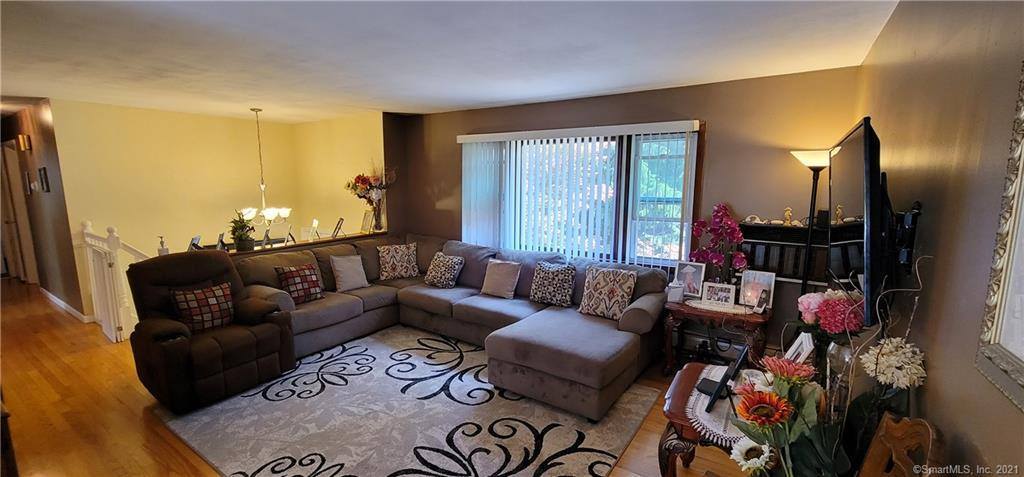 7 Dodge Drive, Shelton, CT 06484