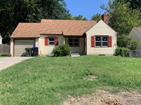 3808 SW Sena Dr, Topeka, KS 66604