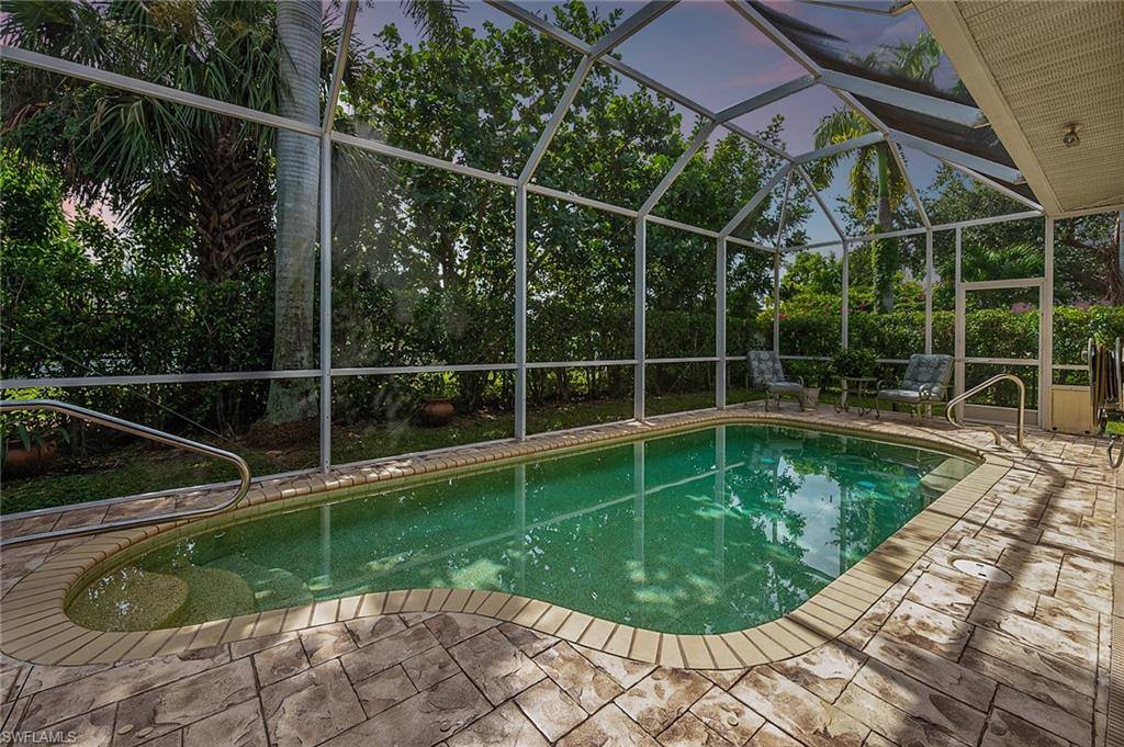 525 SE 16th Place, Cape Coral, FL 33990