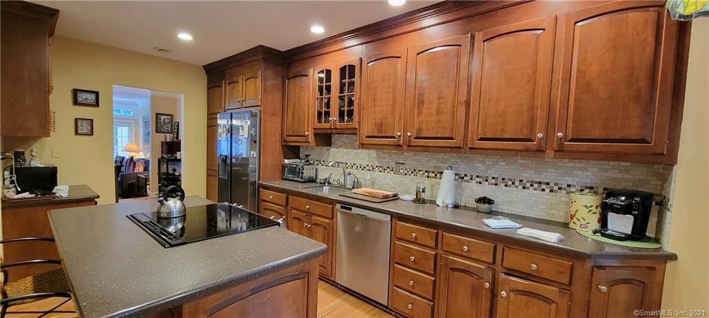 2675 Park Avenue, Bridgeport, CT 06604