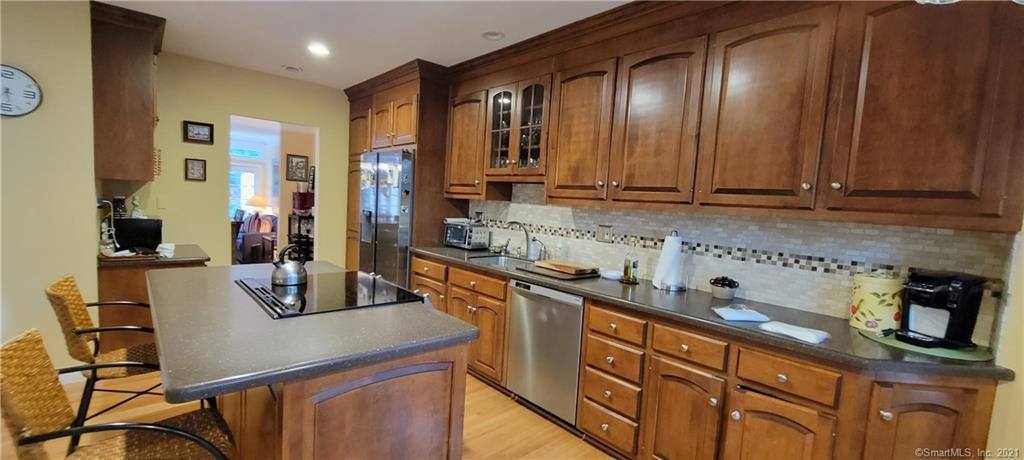 2675 Park Avenue, Bridgeport, CT 06604