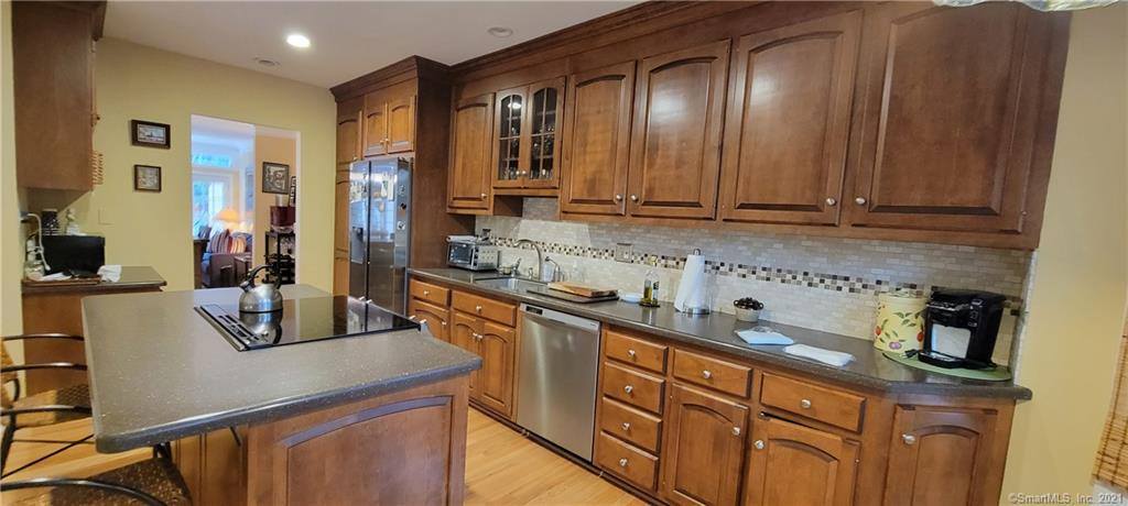 2675 Park Avenue, Bridgeport, CT 06604