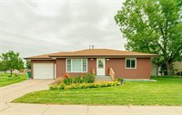 634 Garden Drive, Bismarck, ND 58504