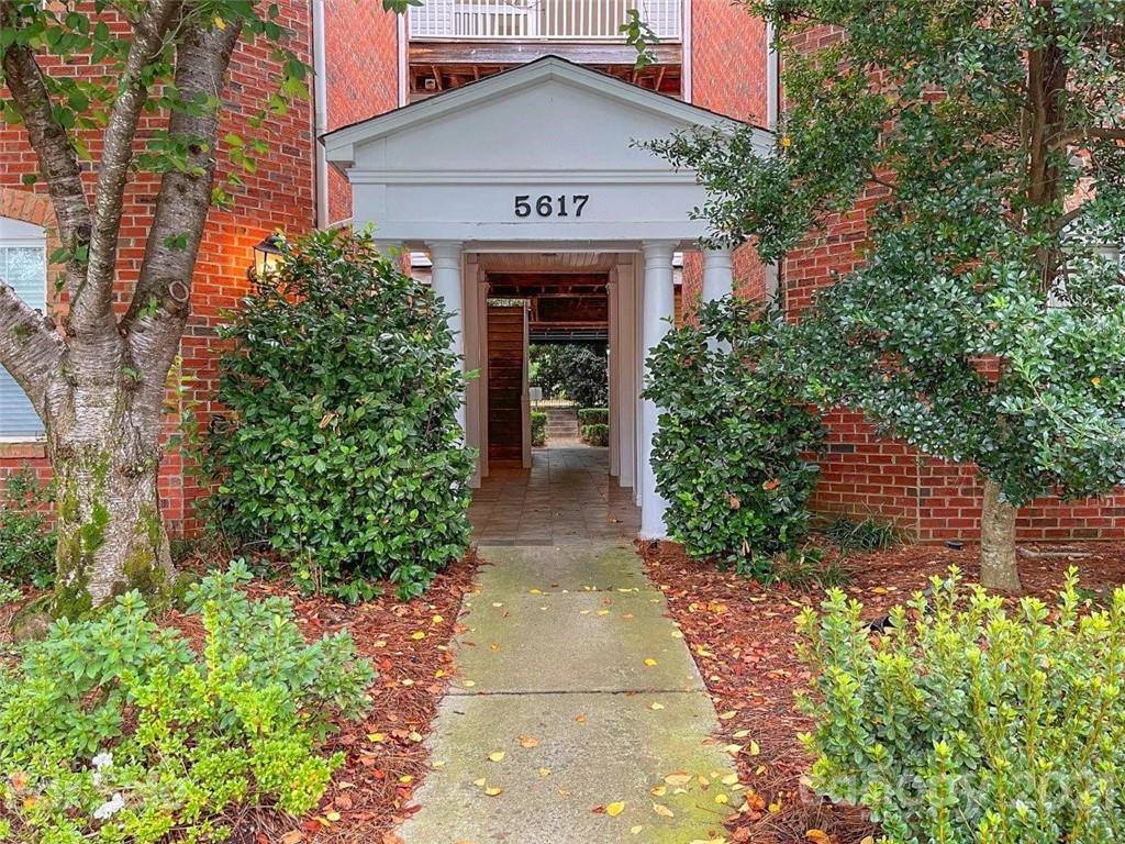 5617 Fairview Road, #11, Charlotte, NC 28209
