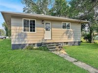 301 Cooley St, Wildrose, ND 58795