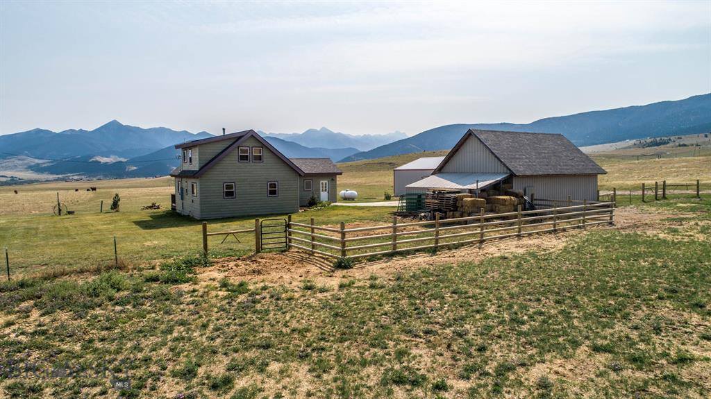 127 Old Ranch Road, Livingston, MT 59047